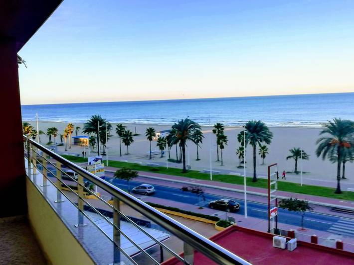 Apartamento de férias para 4 pessoas, com piscina e terraço e ainda jardim em Gandia