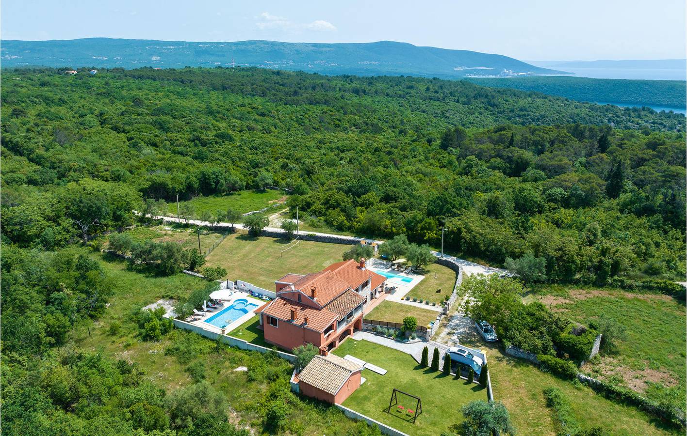 Geräumige 2-Zimmer-Wohnung mit Pool, WLAN und Zugang zum 2 km entfernten Strand in Marčana, Südküste Istrien