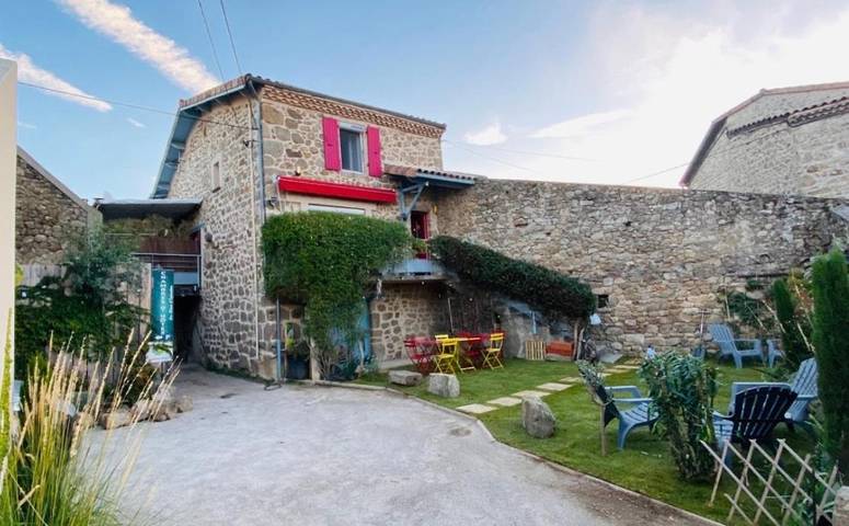 Chambre d’hôte pour 3 personnes, avec terrasse ainsi que jardin et vue à Saint-Cyr (Ardèche) - 2