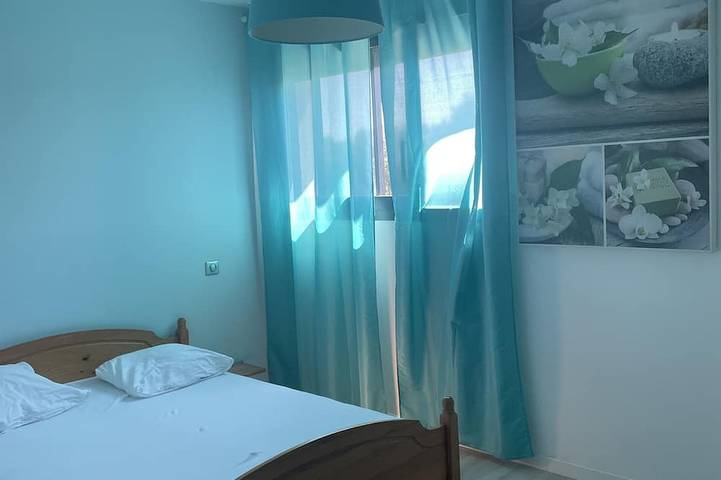 Location de vacances pour 10 personnes, avec terrasse ainsi que jardin et jacuzzi à Longages - 4