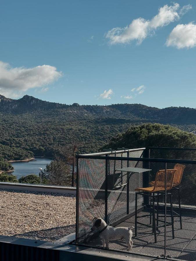 Casa rural para 8 personas, con Balcón y Terraza además de Jardín y Vistas al lago en Cuenca del Alberche - 4