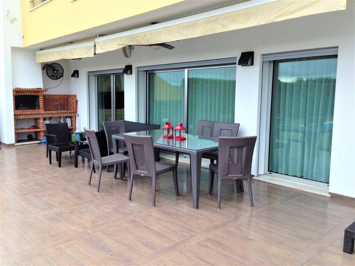 Holiday Calm Villa - Beach & Pool in Consolação, Peniche