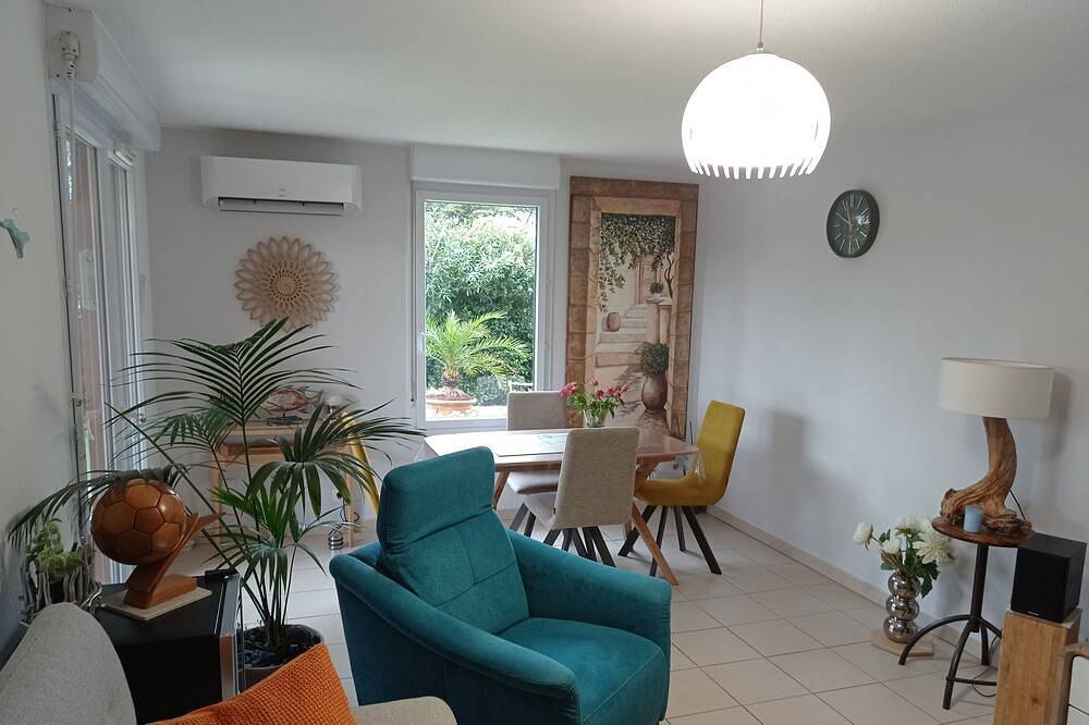 Entire apartment, Apartment on the ground floor in a beautiful secure residence. in Carpentras, Vaucluse