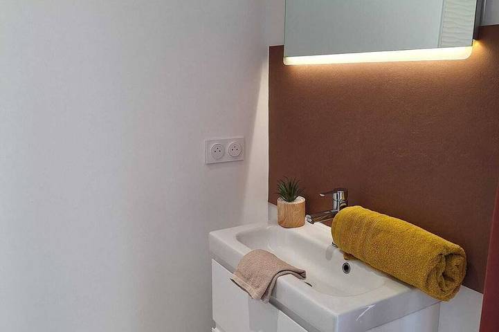 Location de vacances pour 4 personnes, avec Balcon et Jacuzzi à Cunèges - 4