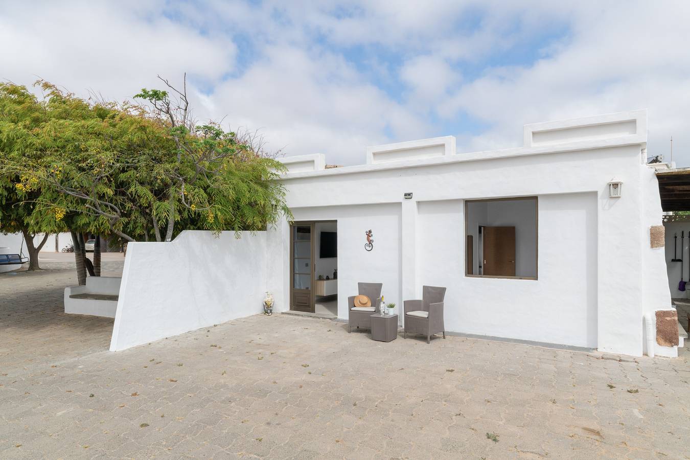 Vacation Home 'Lanzarote' with Mountain View, Private Terrace and Wi-Fi in Los Valles, Teguise