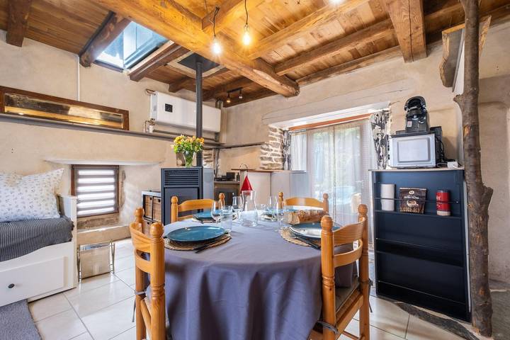 Gîte pour 4 personnes, avec jardin à Le Bleymard - 2