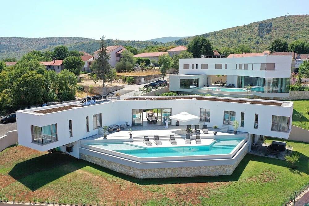 Luxury villa Azure in Imotski, wellness oasis in Imotski, Makarska Riviera