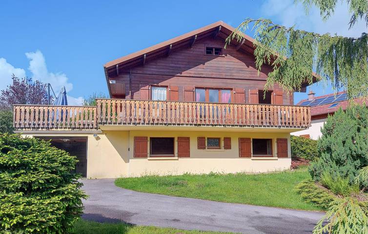 Casa de vacaciones para 10 personas, con jardín además de terraza y jacuzzi, Se admiten mascotas - 1