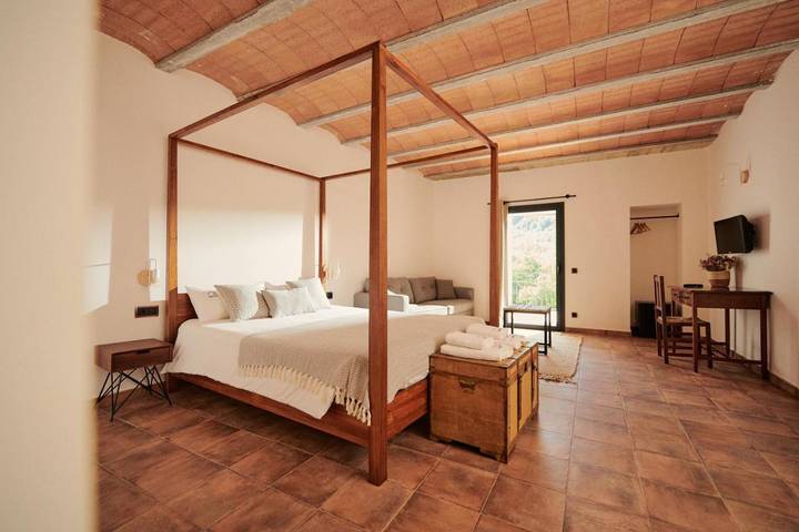 Casa rural para 2 personas, con Terraza además de Jardín y Vistas en Vall de Bas