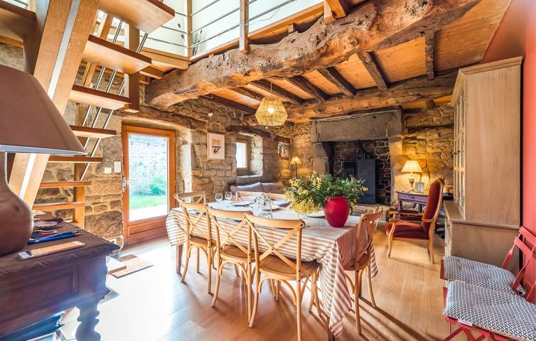 Location de vacances pour 9 personnes, avec Terrasse et Jardin à Ploumilliau - 4