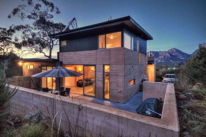 Holiday home for 9 people, with terrace in Coles Bay