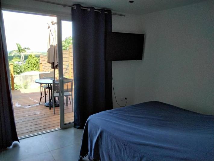 Chambre d’hôte pour 2 personnes, avec vue ainsi que jardin et piscine sur l' Île de la Réunion - 2