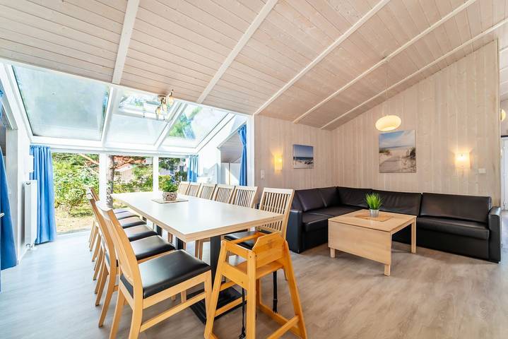 Ferienhaus für 12 Personen, mit Garten und Whirlpool sowie Sauna in Travemünde