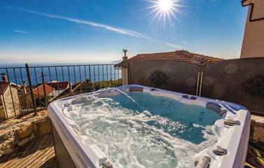 Villa für 4 Personen, mit Whirlpool und Garten in Opatija Riviera