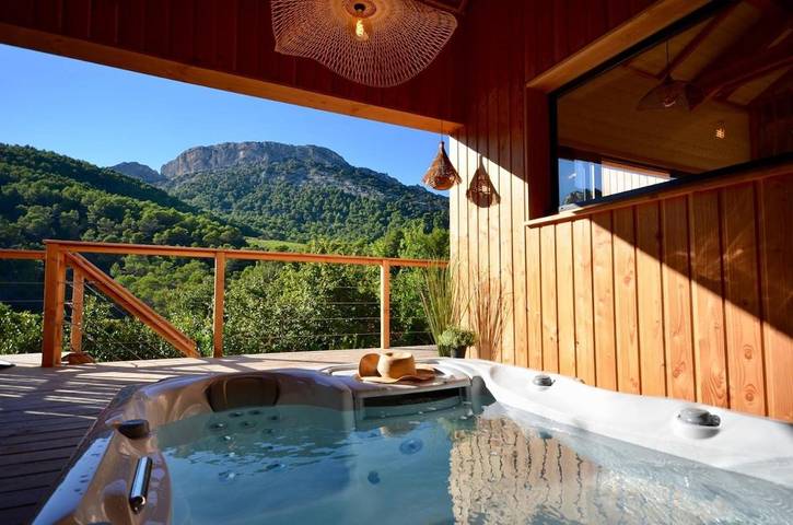 Gîte pour 4 personnes, avec terrasse ainsi que sauna et vue à Lafare