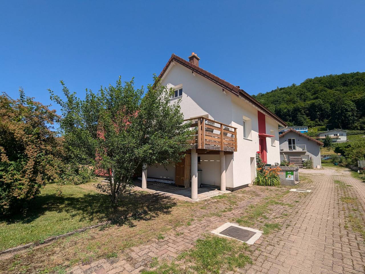 Gîte confortable avec terrasse et vue montagne, proche loisirs et pistes in Saulxures-sur-Moselotte, Parc naturel régional des Ballons des Vosges