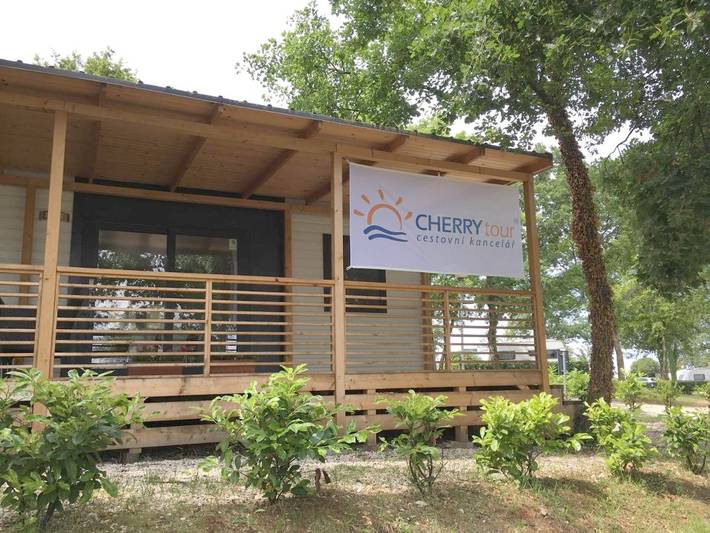 Kemping dla 6 osób, z widok i ogród oraz basen w Poreč