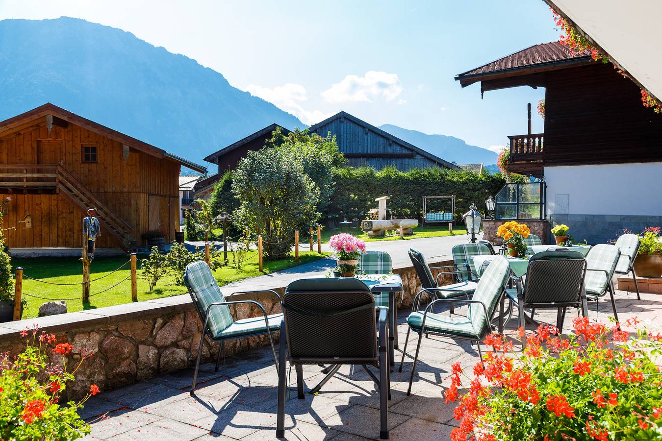 Gästehaus beim Schneidersepp inkl. Chiemgaukarte - Einzelzimmer mit Balkon, Bad-Dusche/Wc,  Wlan max. 1 Person in Ruhpolding, Bayerische Alpen