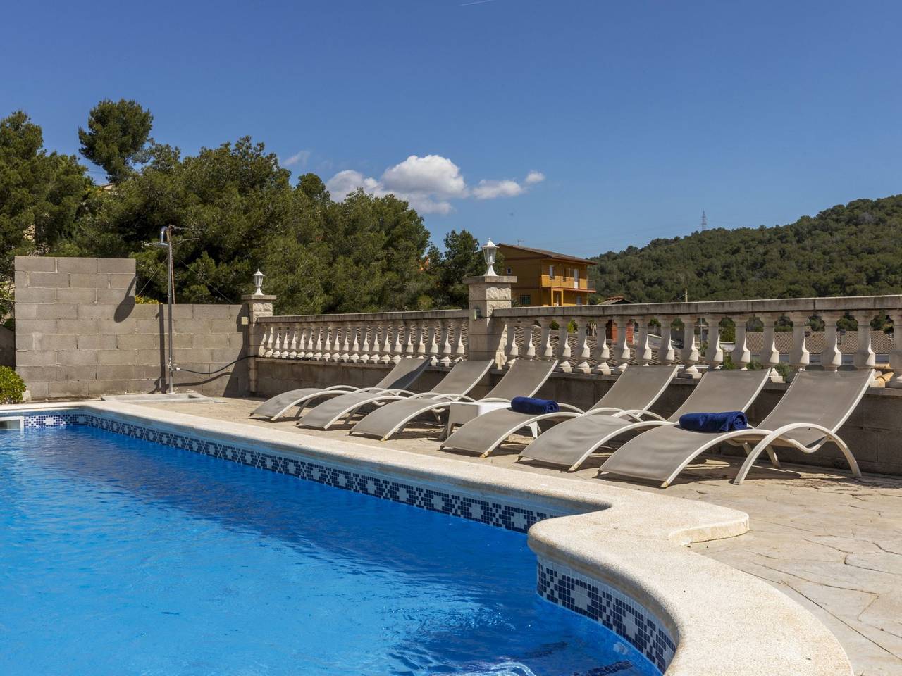Villa Rosales in Alt Penedès, Penedes DO