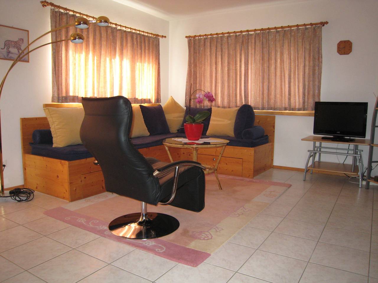 Ganze Ferienwohnung, Ferienwohnung Chasa Schmidt - 4 Personen / 2.5 Zimmer / 1 Schlafraum in Scuol, Unterengadin