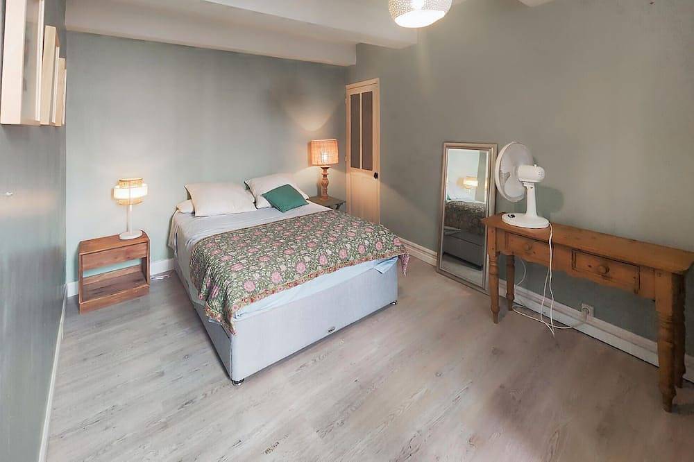 Amazing home in Cessenon-sur-Orb in Cessenon-sur-Orb, Béziers region