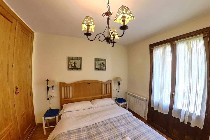 Ganze Wohnung, Los Avellanos - tucasaenlospirineos in Escarrilla, Sallent de Gállego