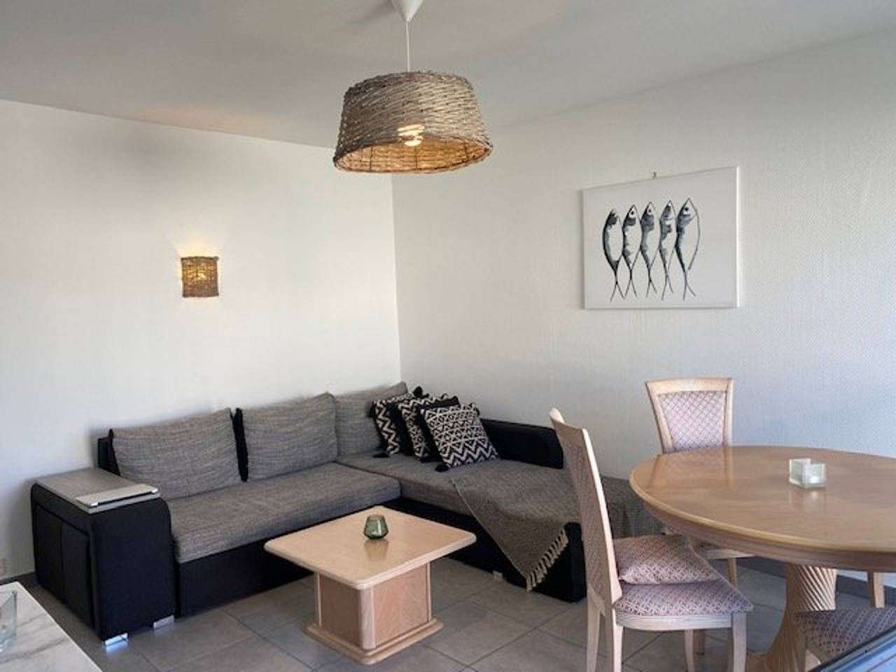 Charming Holiday Home with Garden View, Terrace, Balcony & Parking in Royan in Royan, Côte de Beauté