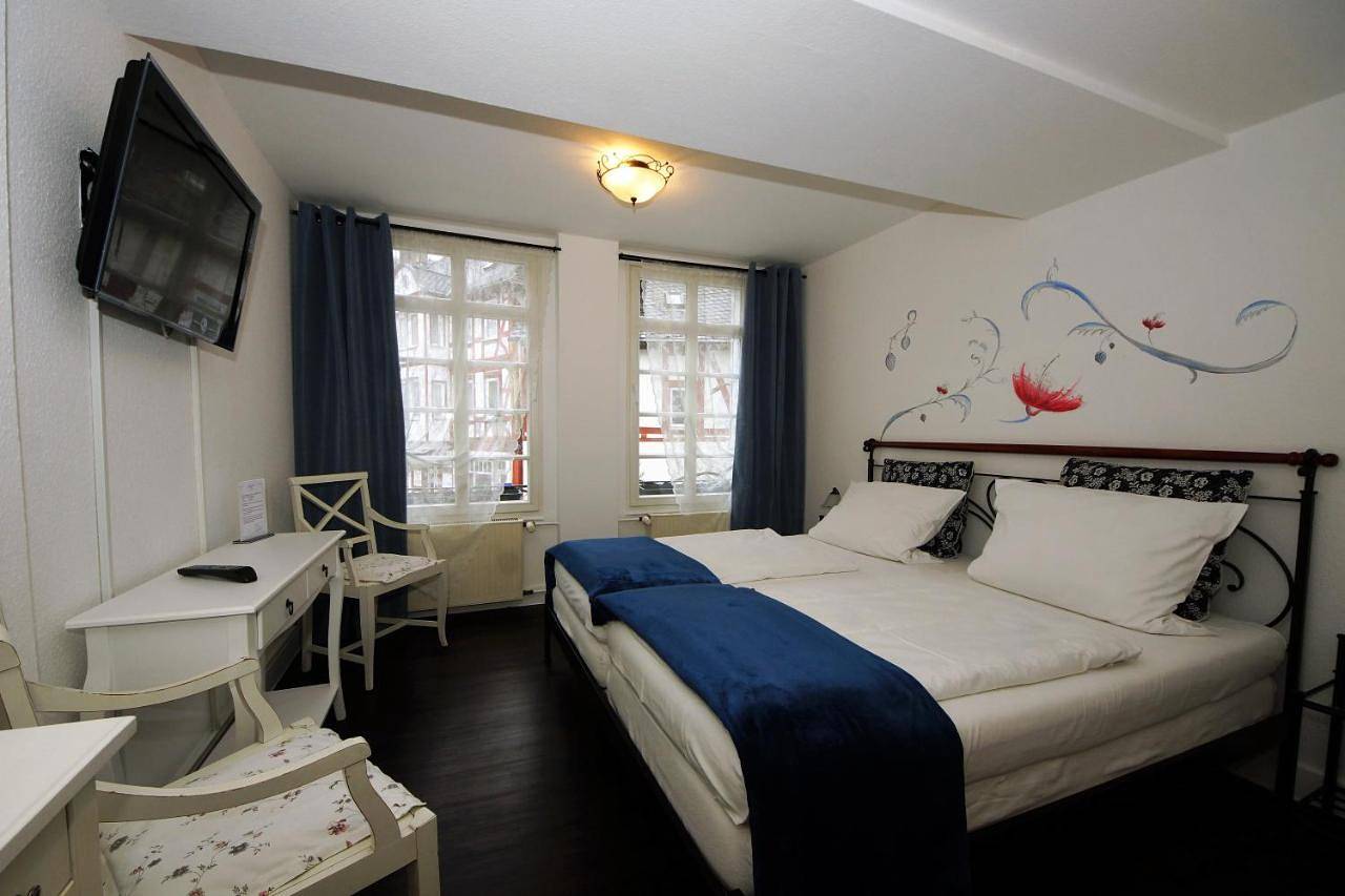 Liebezeit - ehemals Hotel Dillenburg in Dillenburg, Naturpark Lahn-Dill-Bergland