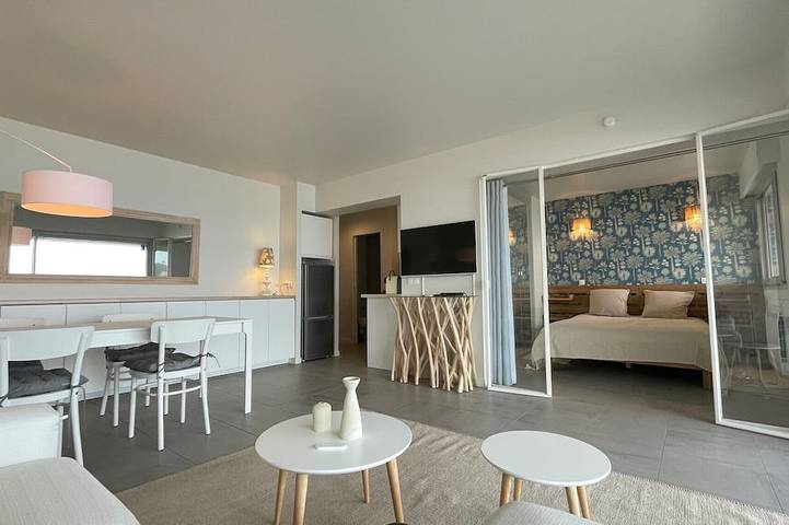 Gîte pour 4 personnes, avec balcon dans Plage de la Salis - 2