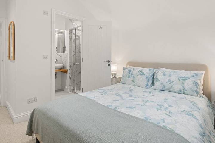 Lavender Cottage - pet friendly, Bradford-on-Avon in Bradford on Avon, Wiltshire