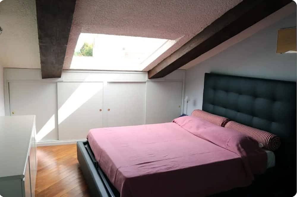 Entire apartment, Corte Cavour. An attic in the heart of the city in Ravenna, Ravenna Province