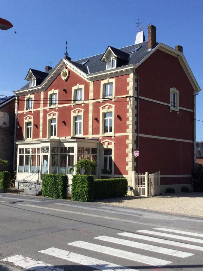 Maison d’hôte pour 2 personnes, avec terrasse à Beauraing