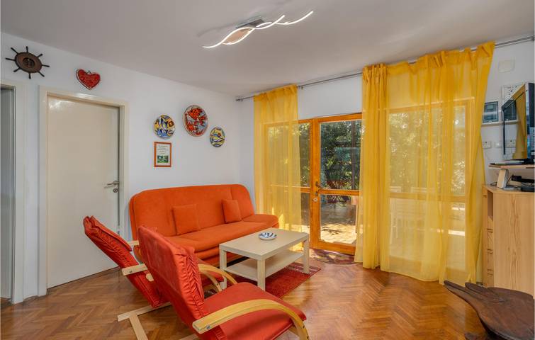 Gemütliche Ferienwohnung mit Terrasse, Parkplatz und WLAN – 1 km vom Strand entfernt in Crikvenica, Primorje-Gorski Kotar