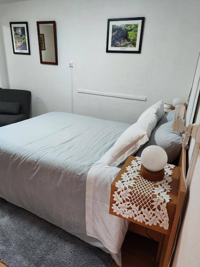 Gîte pour 4 personnes, avec piscine ainsi que vue et terrasse à Gouveia - 3