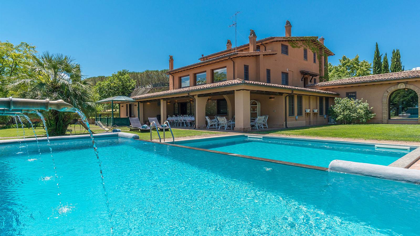 Casa Vacanza per 18 Persone in Monterosi, Lago di Bracciano
