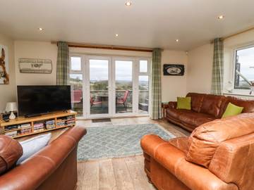 Log Cabin for 6 People in West Yorkshire, Yorkshire, Photo 4