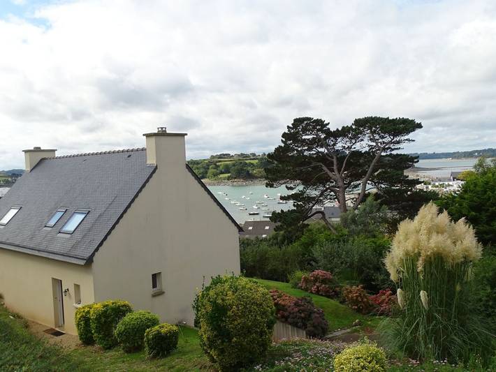 Location de vacances pour 8 personnes, avec Terrasse et Jardin dans Térénez