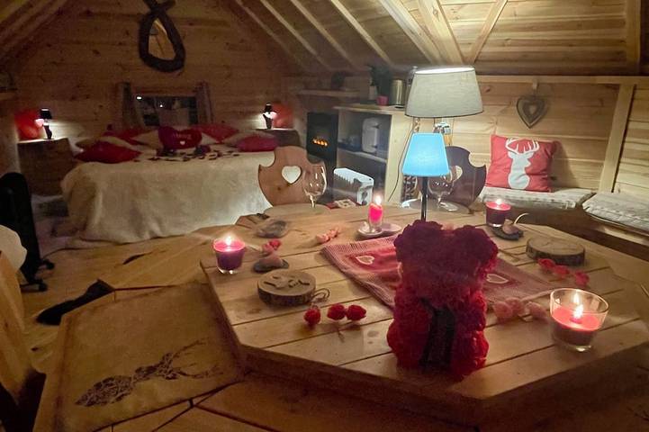 Finnish Kota with Jacuzzi, sauna, heated swimming pool and wellness treatments in Voissant, La Tour-du-Pin region