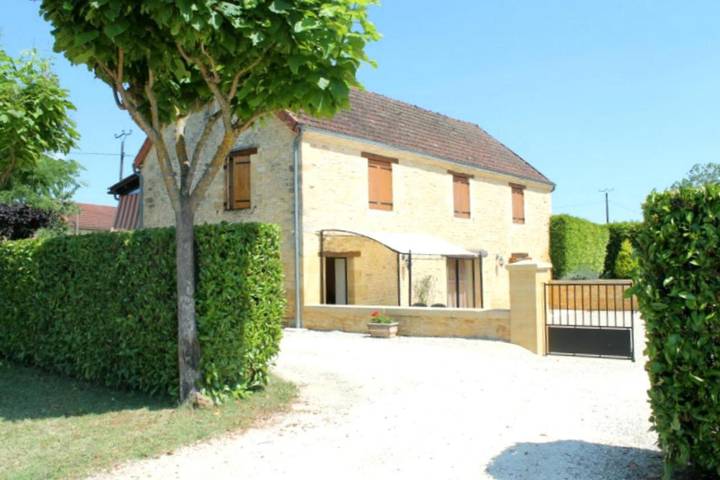Location de vacances pour 4 personnes, avec Balcon ainsi que Terrasse et Jardin à Proissans - 4