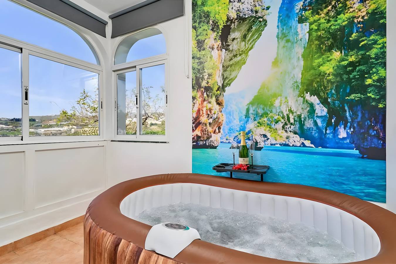 Ganze Wohnung, Exklusive Ferienwohnung 'Solparaiso' mit Whirlpool, Meerblick, Wlan und Klimaanlage in Torrox Costa, Torrox