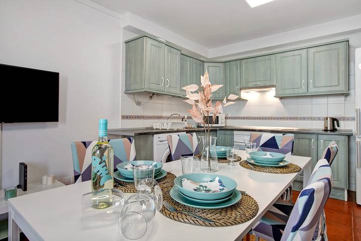Entire apartment, Vacation Home "Mi Refugio en La Jaca" with Sea View, Private Terrace & Wi-Fi in La Jaca, Arico