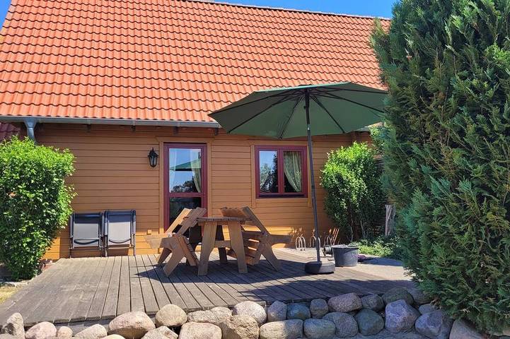 Ferienhaus für 5 Personen, mit Balkon und Garten in Klink