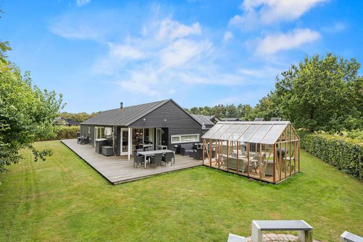 Chalet für 8 Personen, mit Balkon/Terrasse und Whirlpool in Dänemark