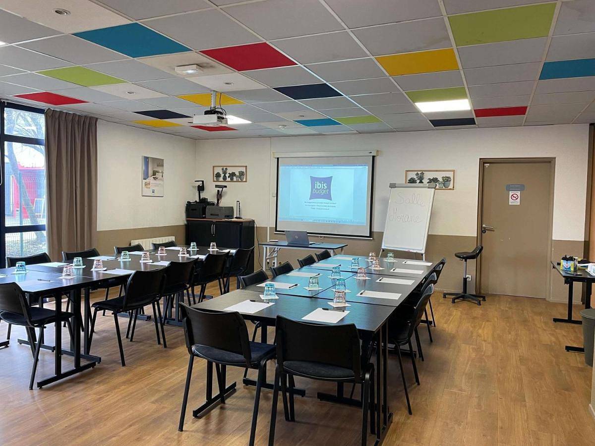 Ibis budget Marne la Vallée Pontault Combault in Pontault-Combault, Seine-et-Marne