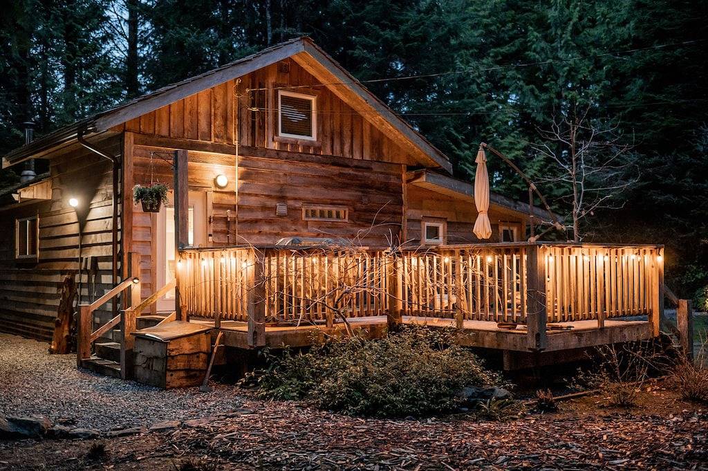 Das Chesterman Beach Paradise liegt nur einen kurzen Spaziergang von unserem Sonnendeck entfernt. Lesen Sie unsere Bewertungen! in Tofino, Alberni-Clayoquot Regional District