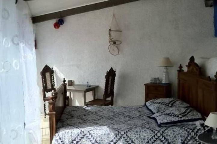 Location de vacances pour 14 personnes, avec terrasse ainsi que jardin et jacuzzi dans Plage des Conches - 2