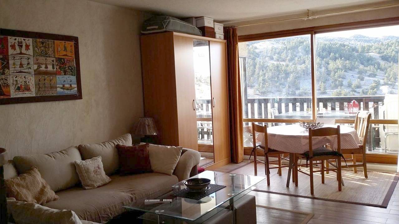 Appartement entier, Apartment Face Aux Pistes in Gréolières les Neiges, Gréolières