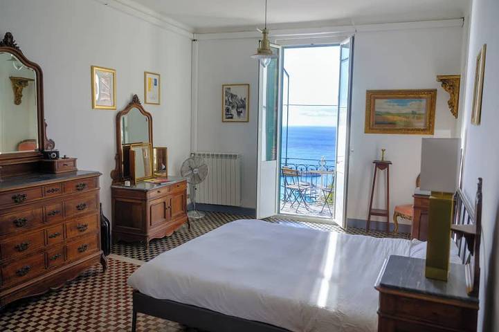 Apartamento entero, Amplio apartamento con increíbles vistas al mar. in Ventimiglia (Ciudad), Ventimiglia