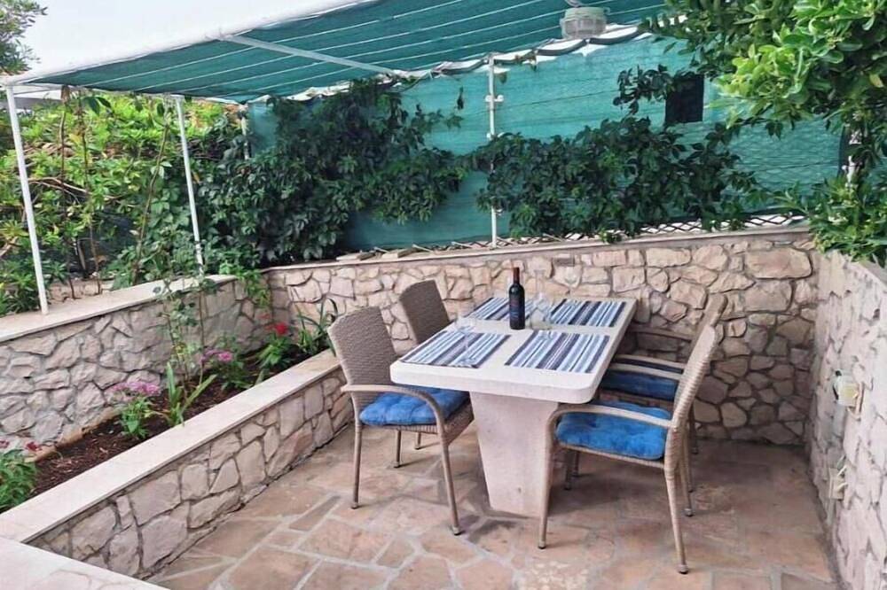 Ganze Wohnung, Apartment with Sea View in Povlja, Brac