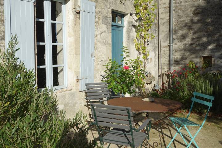 Chambre d’hôte pour 4 personnes, avec jardin en Charente-Maritime